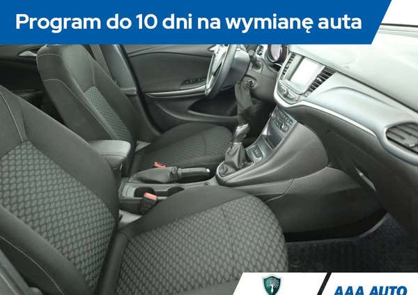 Opel Astra cena 44000 przebieg: 91940, rok produkcji 2017 z Dobczyce małe 211
